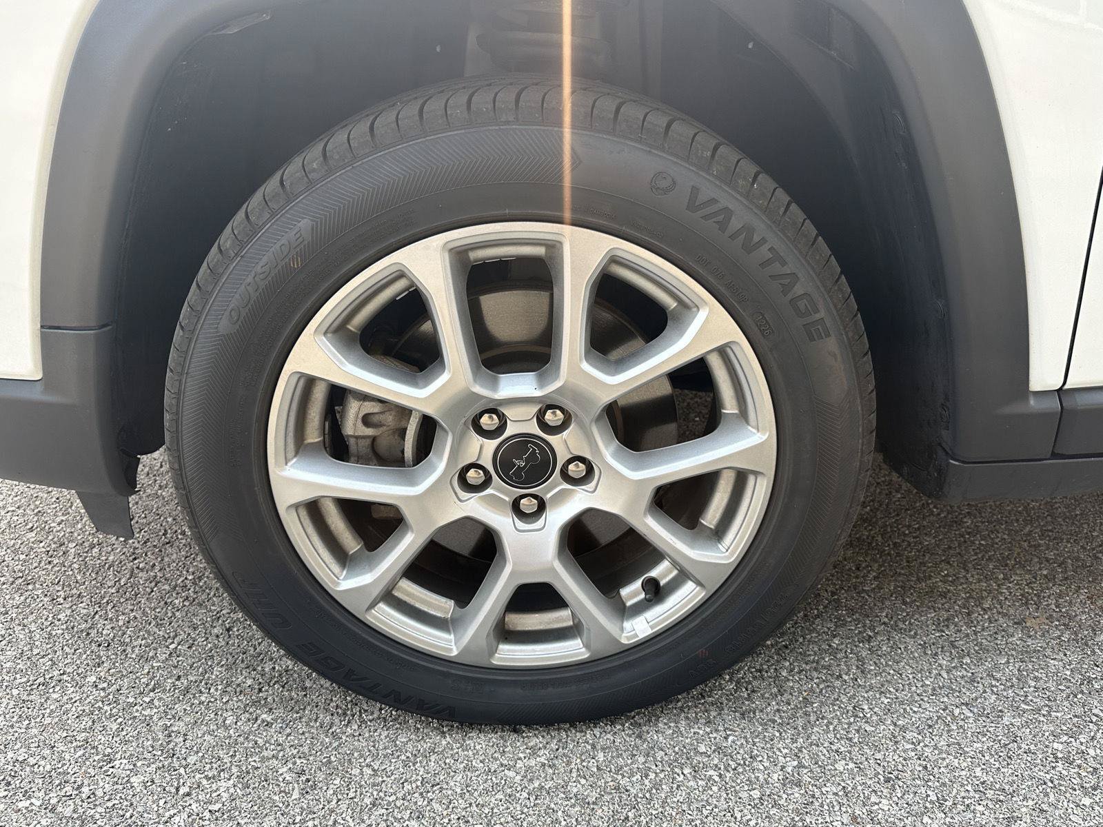 Used 2025 Jeep Compass Limited AWD/4WD image 13