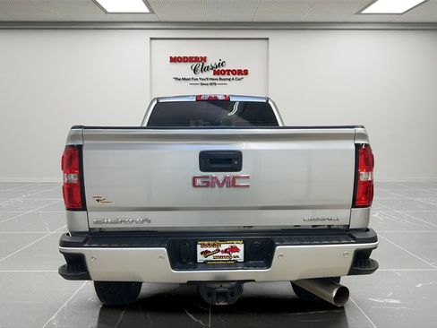 Used 2018 GMC Sierra 2500 Denali w/ Duramax Plus Package image 12