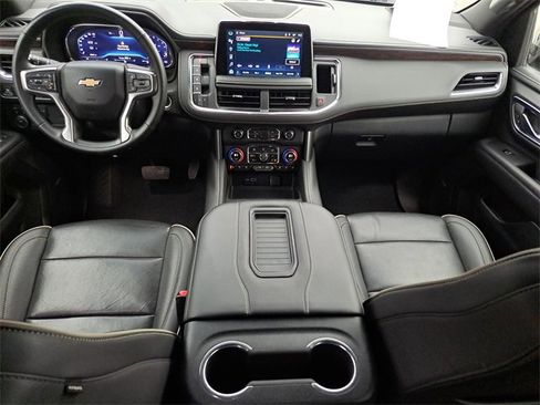 Used 2024 Chevrolet Suburban Premier image 10