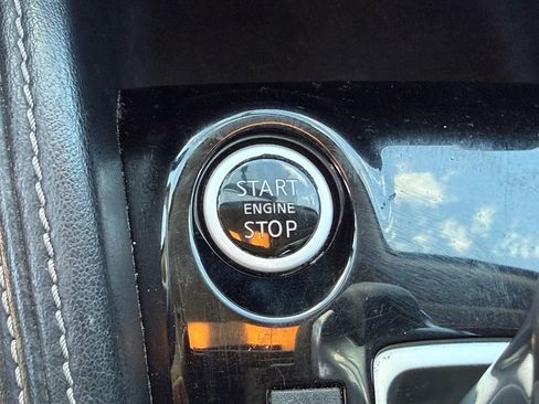 Used 2019 Nissan Kicks SV image 30