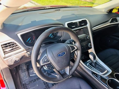 Used 2013 Ford Fusion SE FWD image 11