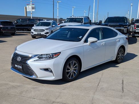 Used 2016 Lexus ES 300h image 7