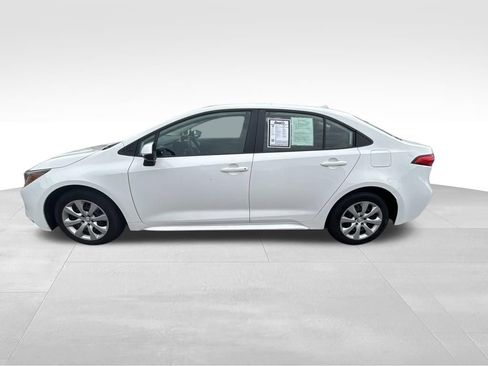 Used 2024 Toyota Corolla LE FWD image 4