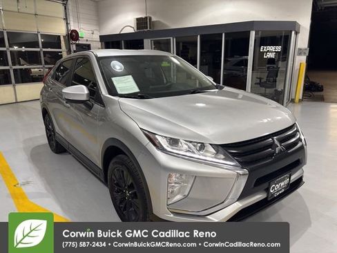 Used 2019 Mitsubishi Eclipse Cross LE image 4