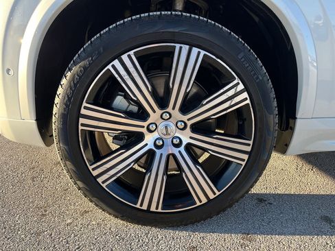 Used 2025 Volvo XC90 T8 Ultra w/ Protection Package Premier image 33