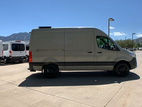 Used 2020 Mercedes-Benz Sprinter 2500 image 6