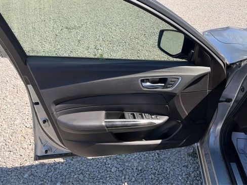 Used 2018 Acura TLX w/ Technology Package image 19
