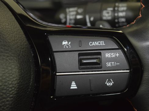 Used 2024 Honda Pilot TrailSport image 16