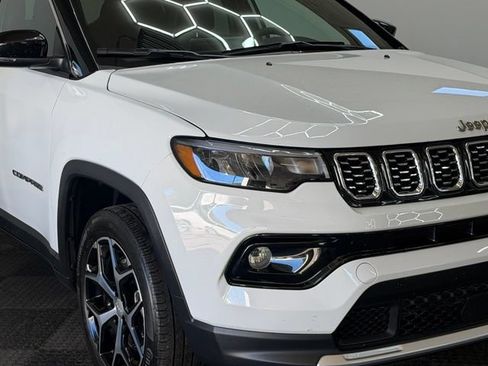Certified 2024 Jeep Compass Limited AWD/4WD image 2