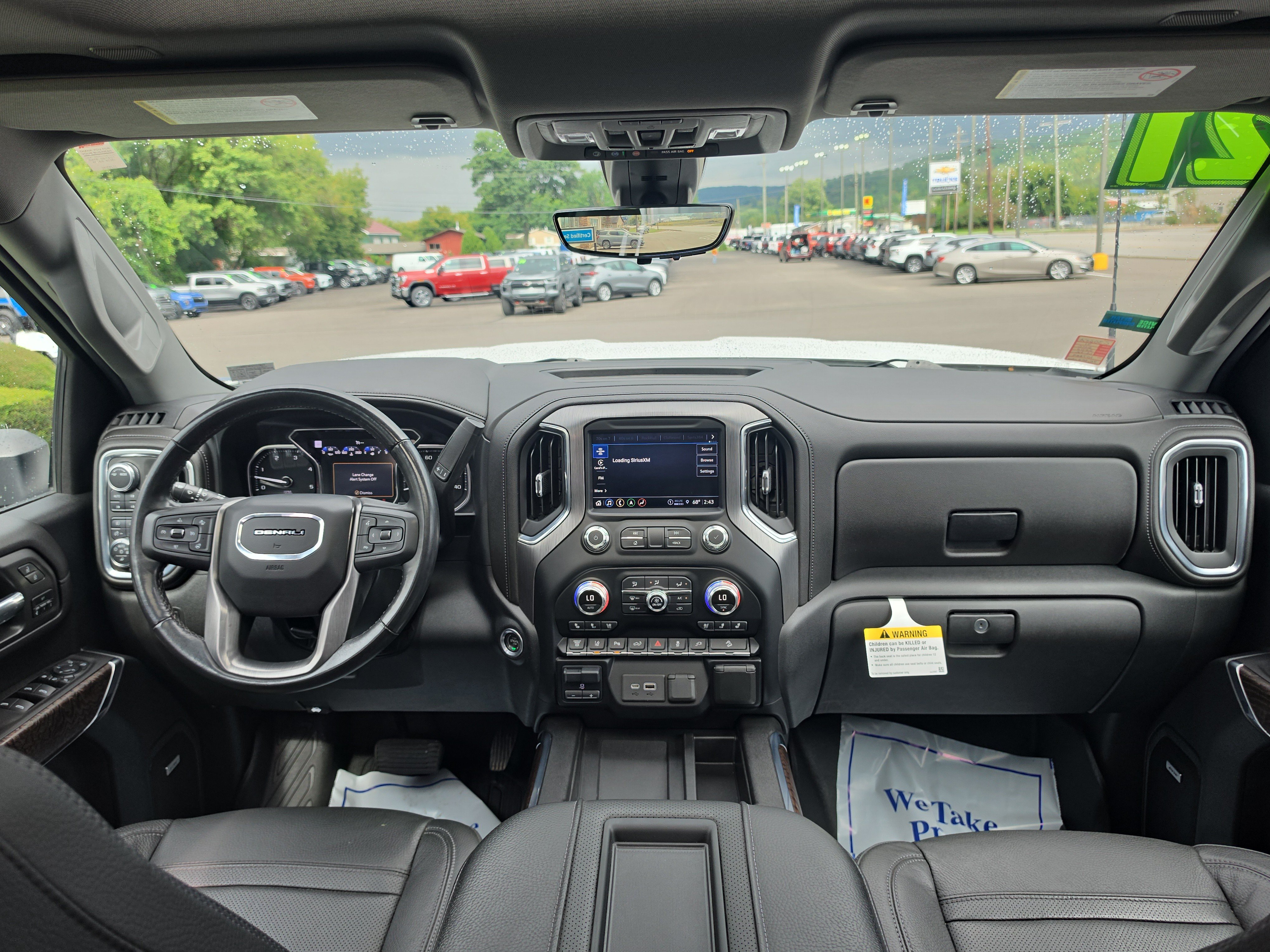Used 2021 GMC Sierra 2500 Denali w/ Denali Ultimate Package AWD/4WD image 16