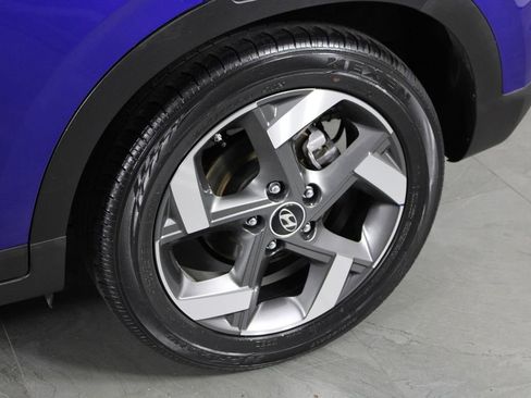 Certified 2023 Hyundai Venue SEL image 11