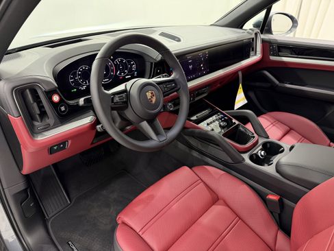New 2026 Porsche Cayenne image 26