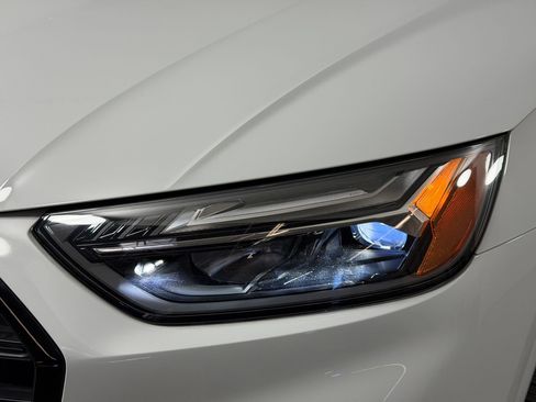 Certified 2025 Audi Q5 2.0T Premium w/ Convenience Plus Package image 11