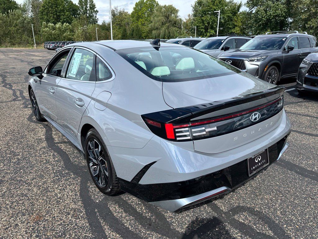 Used 2024 Hyundai Sonata SEL FWD image 10
