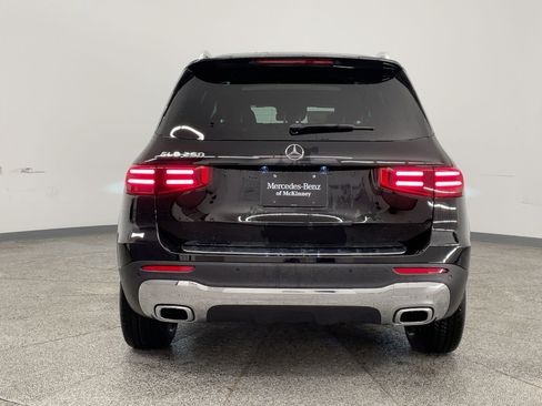 Used 2026 Mercedes-Benz GLB 250 image 9