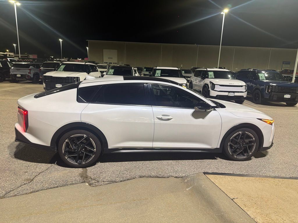 Used 2025 Kia K4 GT-Line w/ GT-Line Premium Package FWD image 6