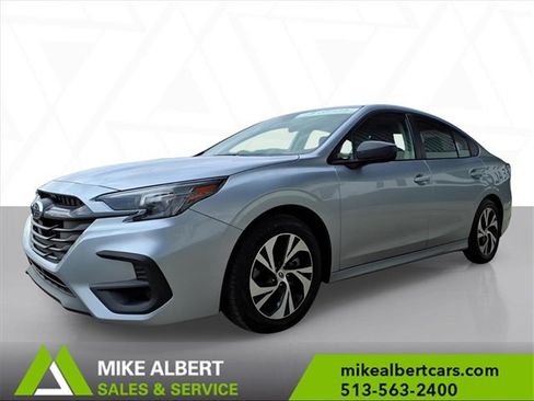 Used 2024 Subaru Legacy image 3