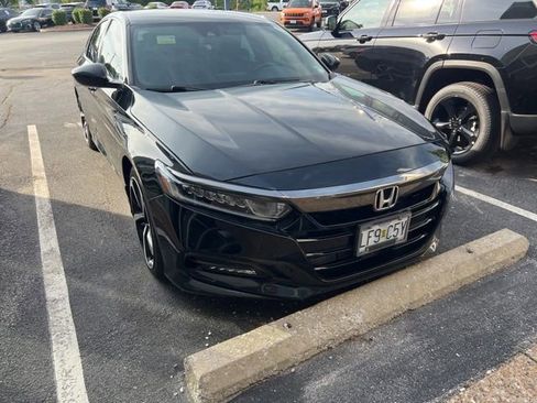Used 2020 Honda Accord Sport image 4