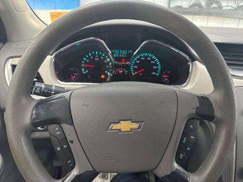 Used 2013 Chevrolet Traverse LS image 14