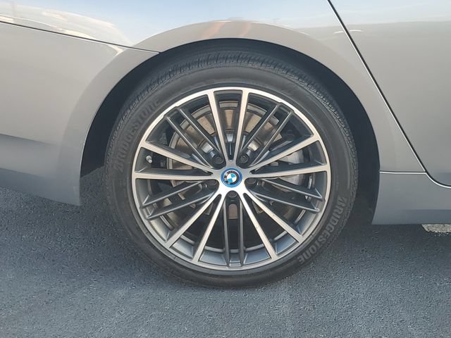 Used 2023 BMW 530e RWD image 7