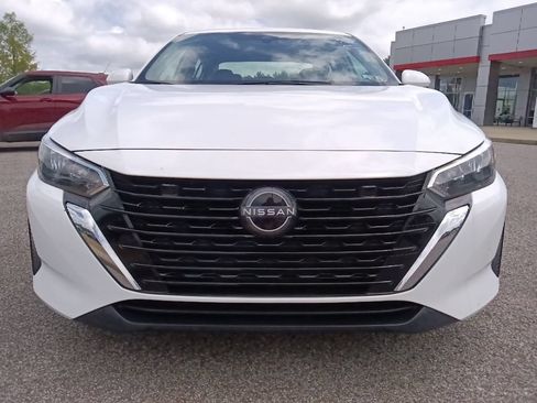 Used 2024 Nissan Sentra SV FWD image 8