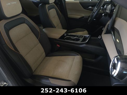 Used 2025 Chevrolet Equinox ACTIV w/ Safety and Technology Package FWD image 41
