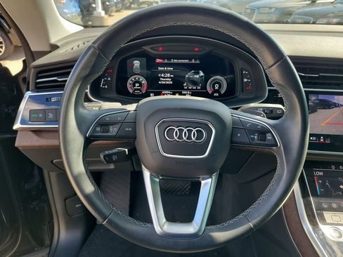 Used 2021 Audi Q8 Premium Plus w/ Premium Plus Package AWD/4WD image 23