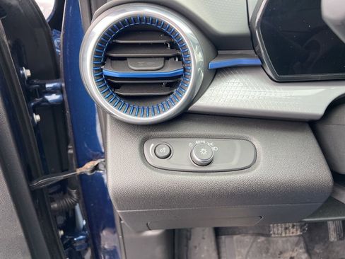 Used 2024 Chevrolet Trax LT w/ Driver Confidence Package image 16