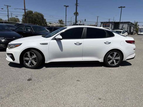 Used 2019 Kia Optima S FWD image 2