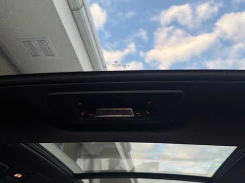 New 2026 BMW X7 M60i image 22