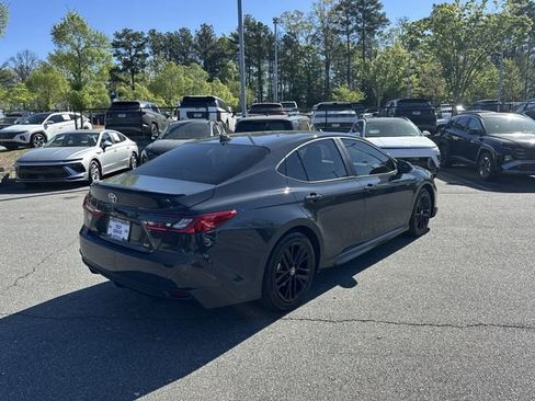 Used 2026 Toyota Camry SE image 7