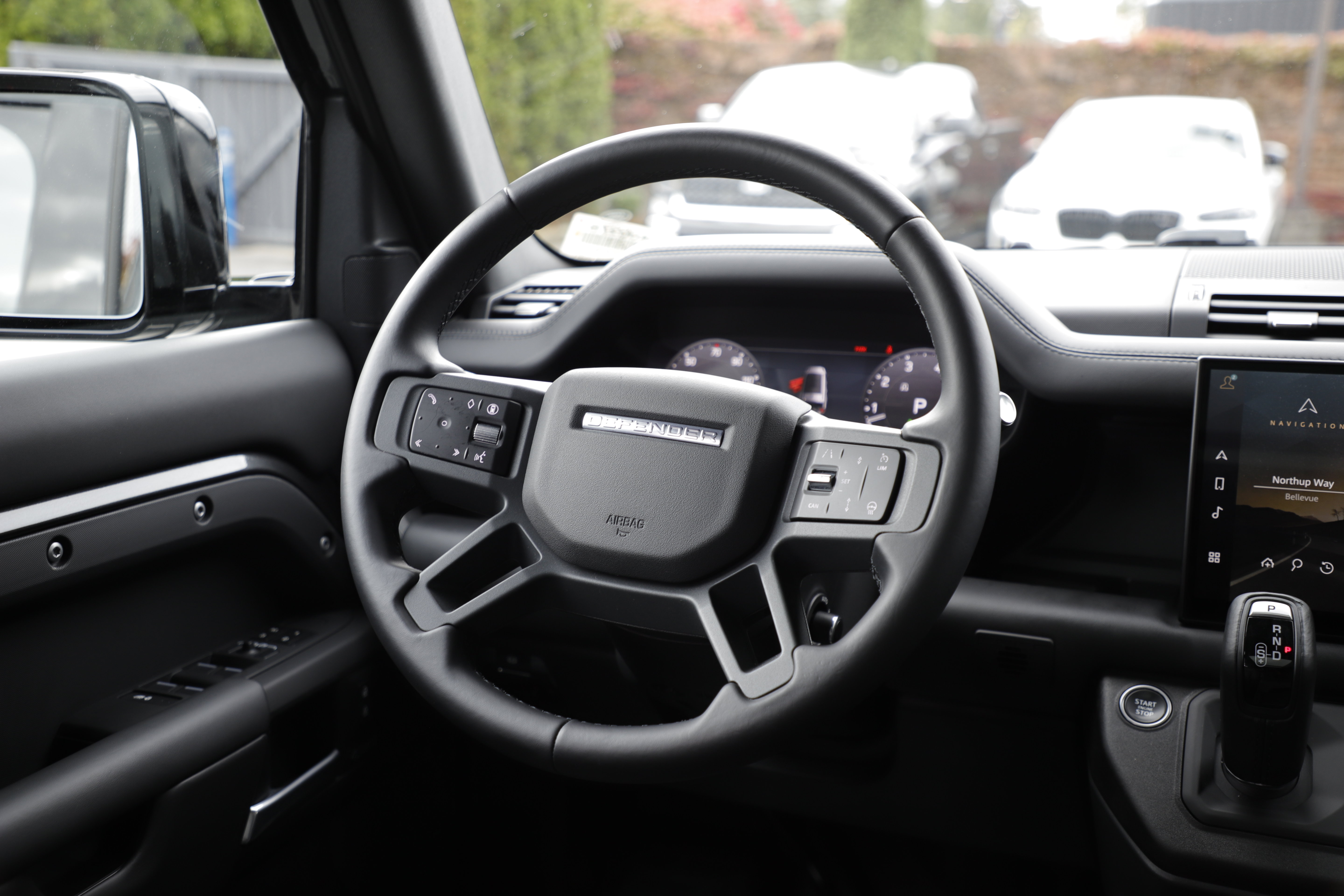 Certified 2025 Land Rover Defender 130 X-Dynamic SE AWD/4WD image 19