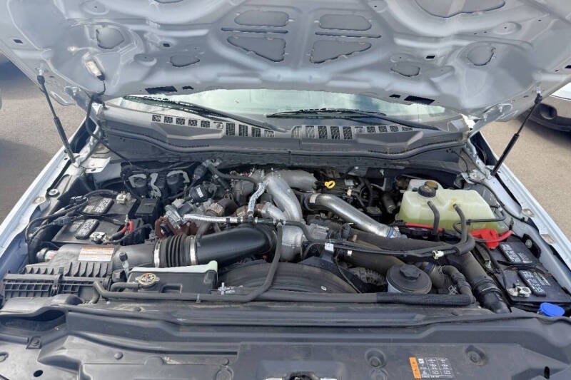 Used 2021 Ford F550 4x4 Regular Cab Super Duty image 28