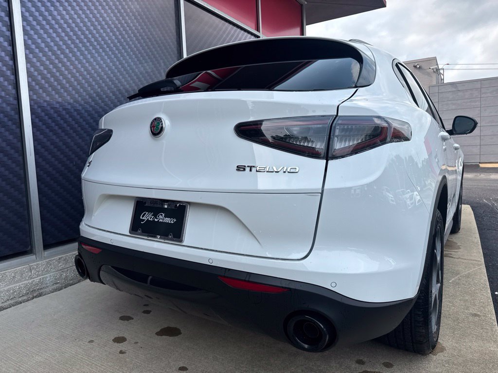 New 2026 Alfa Romeo Stelvio Sprint AWD/4WD image 7