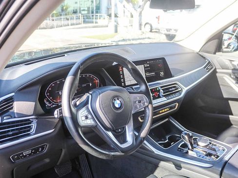 Used 2022 BMW X7 xDrive40i w/ Premium Package AWD/4WD image 16