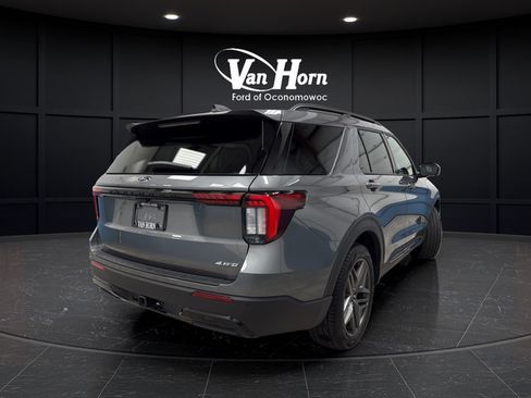 Used 2026 Ford Explorer ST-Line w/ ST-Line Street Pack AWD/4WD image 7