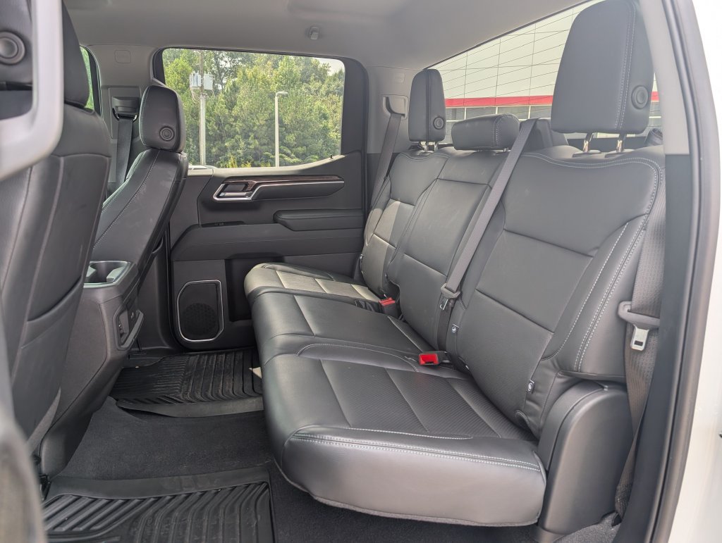 Used 2025 Chevrolet Silverado 1500 RST AWD/4WD image 27
