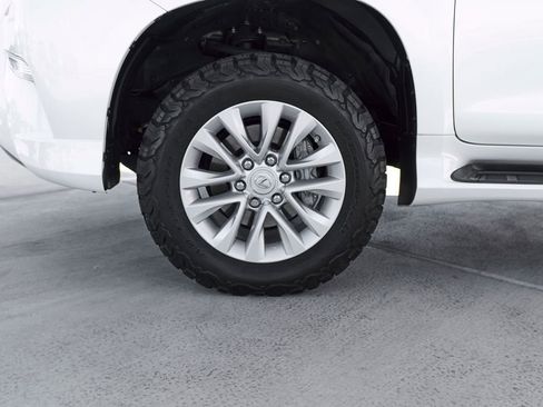 Used 2023 Lexus GX 460 Premium w/ Premium Plus Package AWD/4WD image 4