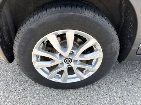 Used 2020 Nissan Rogue SV AWD/4WD image 22