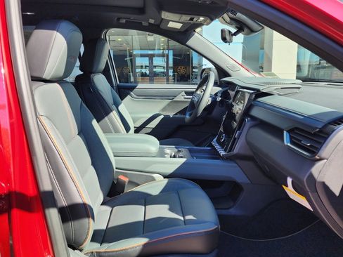 New 2026 GMC Acadia AT4 image 42