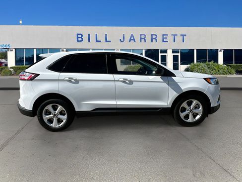 Certified 2024 Ford Edge SE image 8