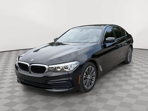 Used 2019 BMW 530i xDrive w/ Convenience Package AWD/4WD image 3