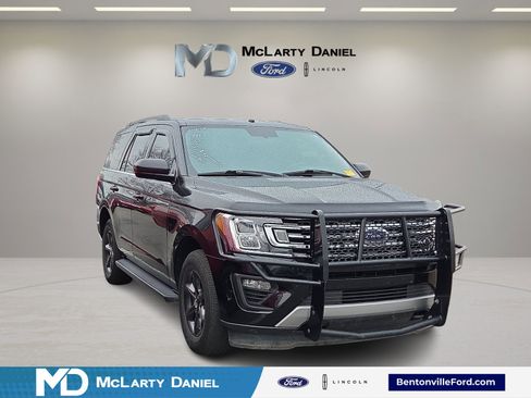 Used 2018 Ford Expedition XLT image 1