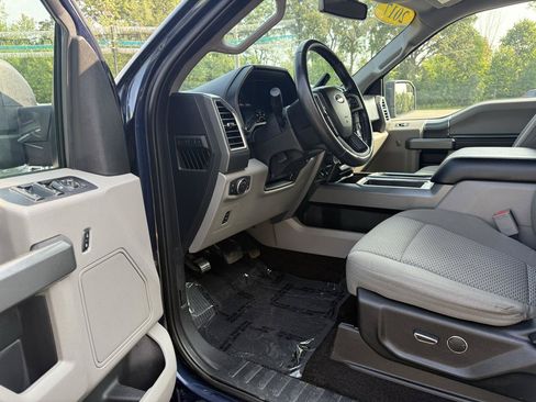 Used 2017 Ford F150 XLT w/ Equipment Group 301A Mid RWD image 15
