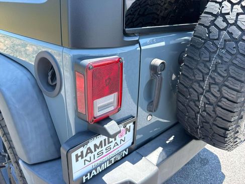 Used 2015 Jeep Wrangler Unlimited Sport w/ Quick Order Package 24S AWD/4WD image 29