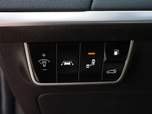 Used 2018 Kia Stinger GT2 AWD/4WD image 35