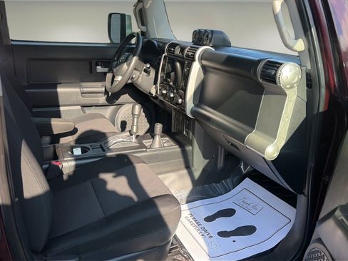 Used 2007 Toyota FJ Cruiser 4WD image 9