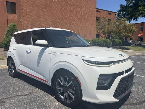 Used 2020 Kia Soul GT-Line Turbo FWD image 9