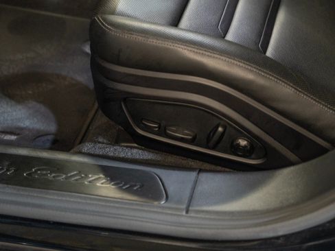 Certified 2023 Porsche Panamera 4 Platinum Edition AWD/4WD image 13