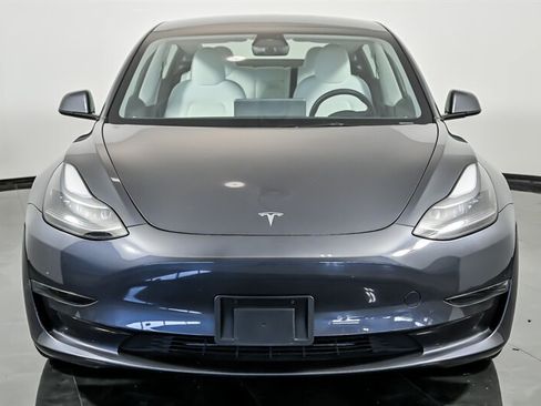 Used 2023 Tesla Model 3 Standard Range RWD image 4